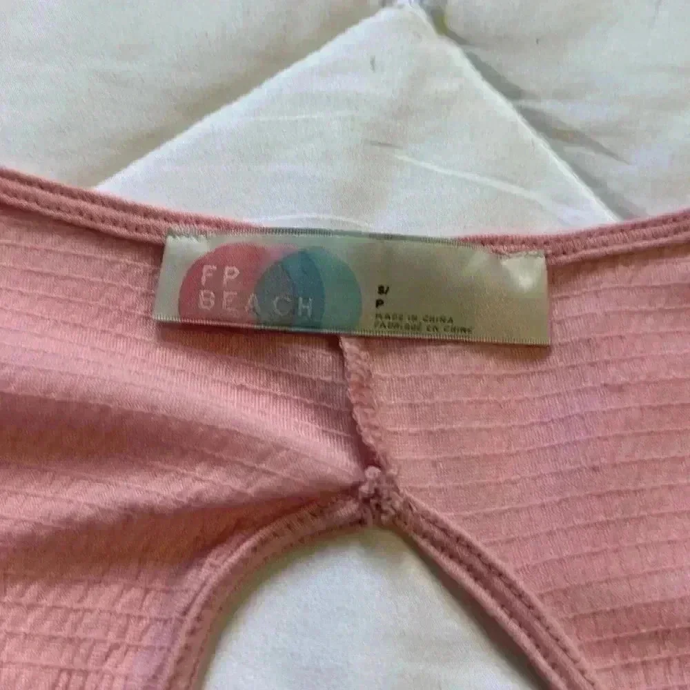 Free People Beach pink square neck long sleeve top size small open in back